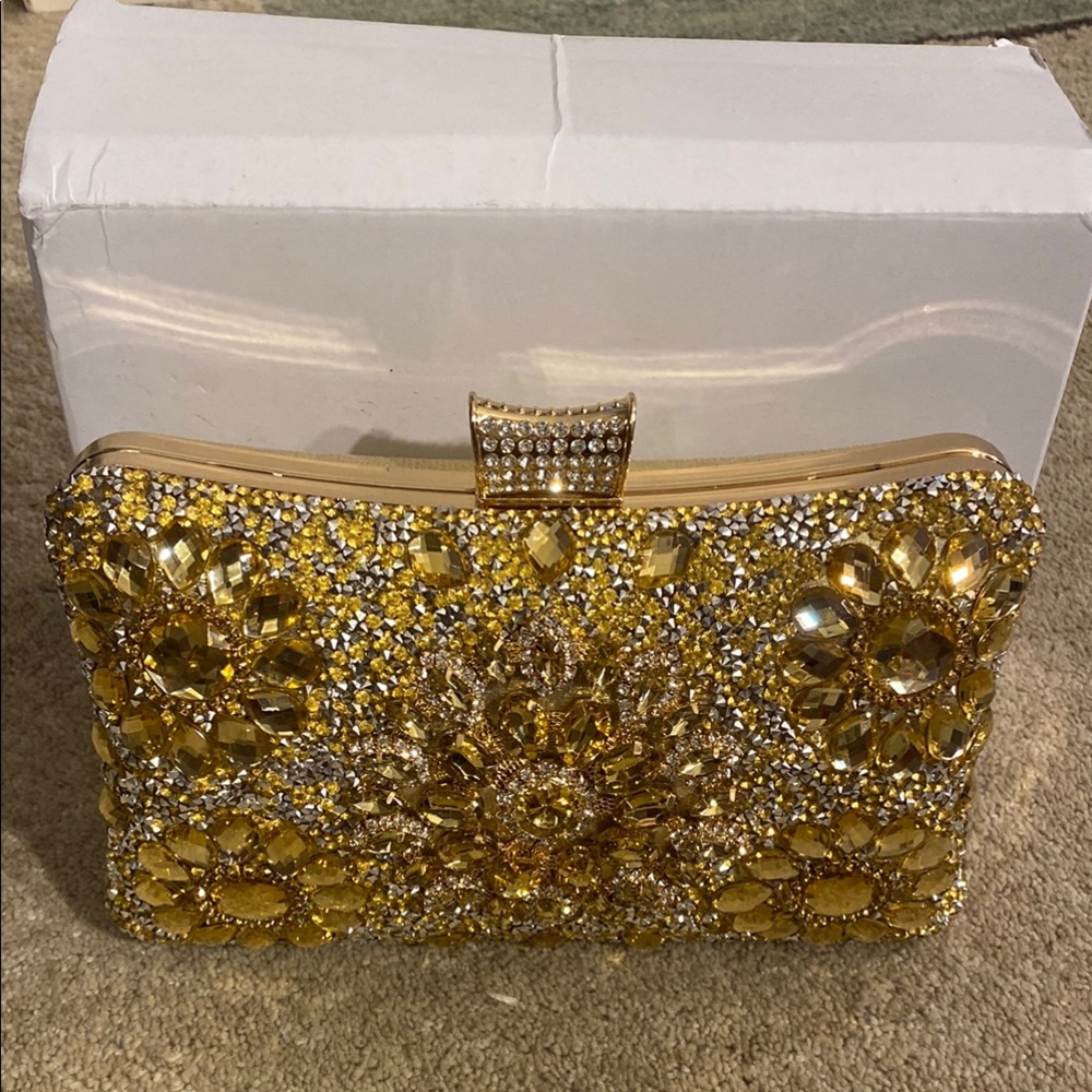 Gold Crystal-Embellished Women's Evening Clutch 💕